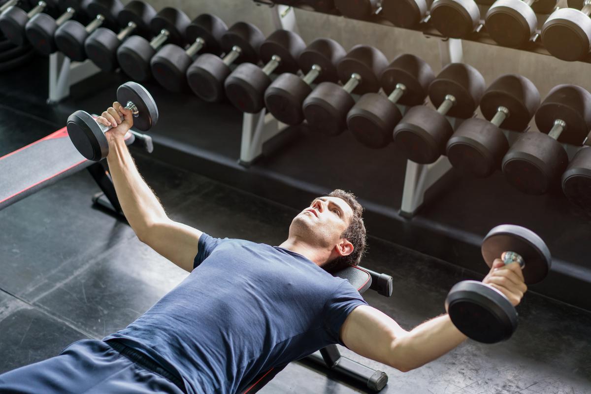 flat bench cable flyes