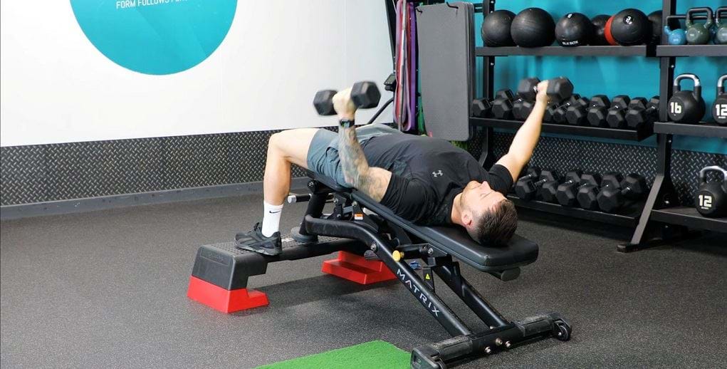decline dumbbell flyes
