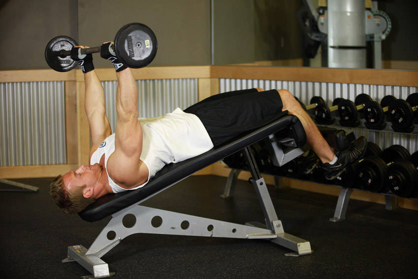 decline close-grip bench to skull crusher