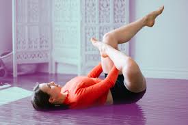 it band and glute stretch